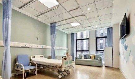 重庆松山医院鼻整形怎么样？专业团队与先进设备打造美鼻