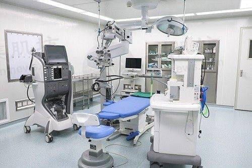 北京华厦民众眼科艾康菲vml定制片OK镜价格参考：13800-16800元/副，苏金萍副院长验配更安心